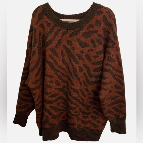 Ava & Viv Brown and Black Crew Neck Animal Print Sweater - Picture 1 of 13